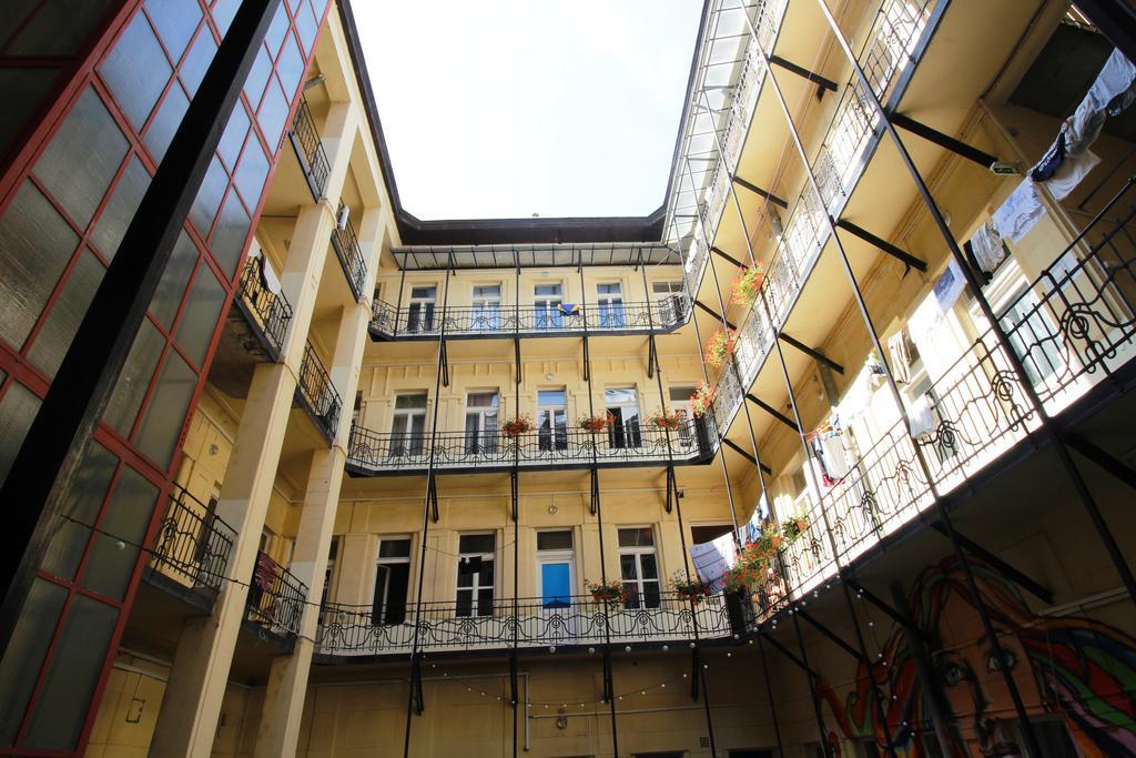 Dbc Hostel Budapest Exterior photo
