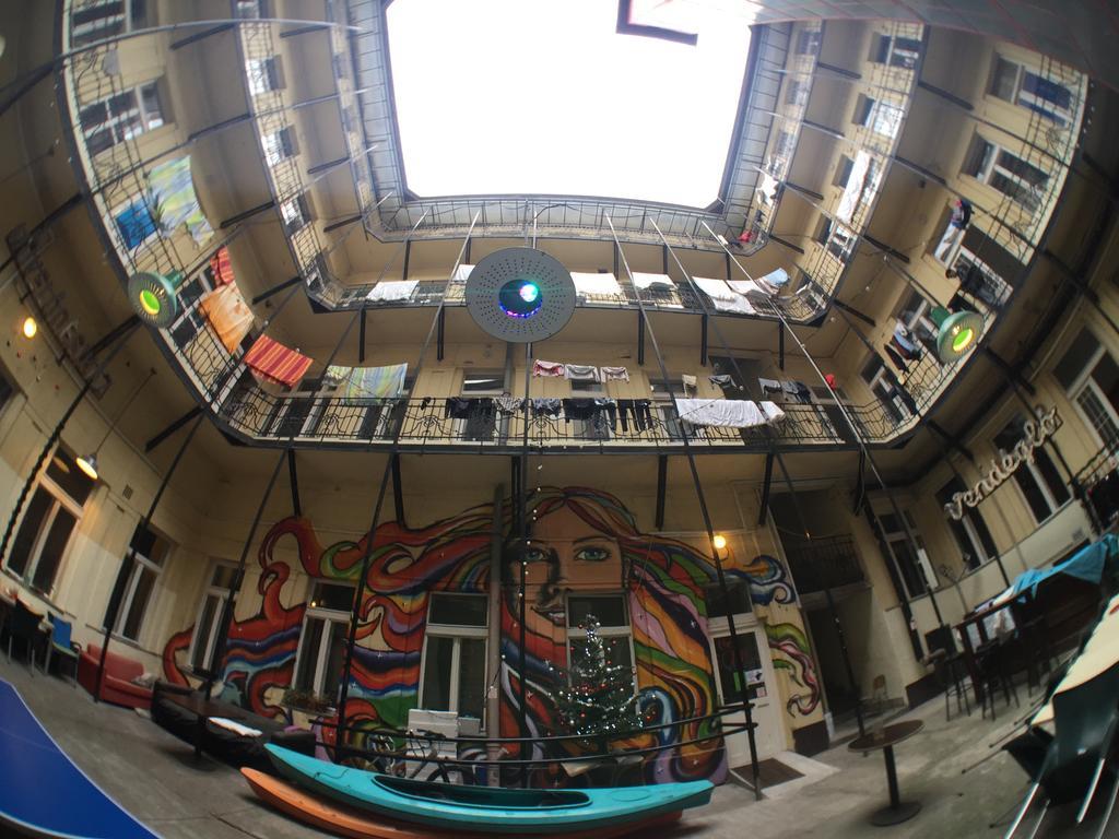 Dbc Hostel Budapest Exterior photo